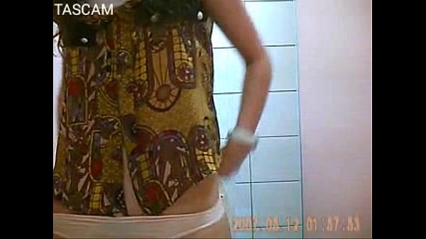 Русская женщина туалет скрытой камерой